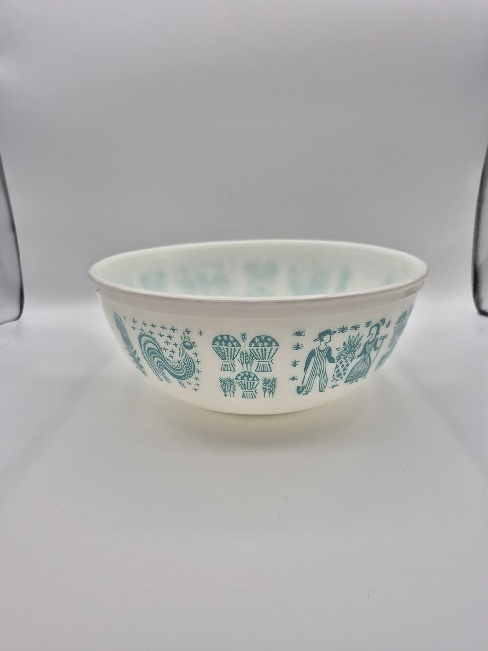 Pyrex 404 Turquoise Blue Amish Butterprint 4 QT Mixing Serving Bowl Made in USA